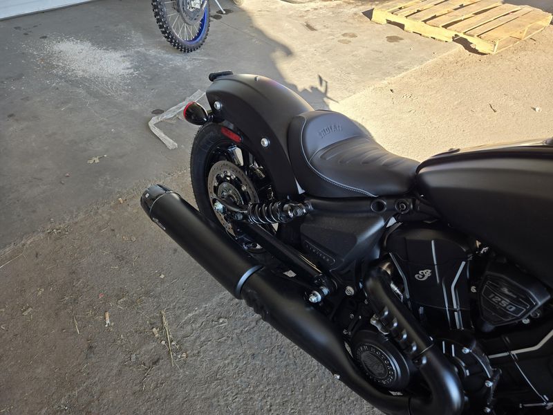 NEW 2025 INDIAN MOTORCYCLE SCOUT BOBBER LIMITED WITH TECHNOLOGY PACKAGE Image 9