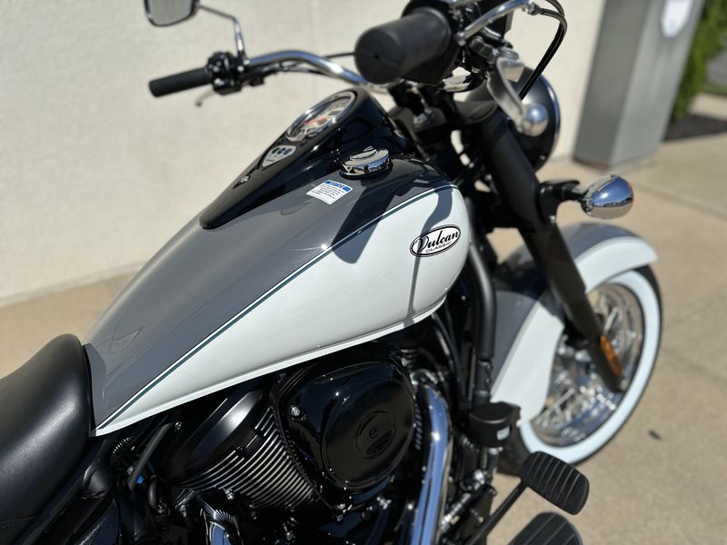 2024 Kawasaki Vulcan 900 ClassicImage 8