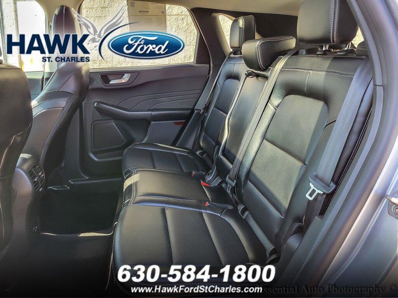 2022 Ford Escape SEL photo 8