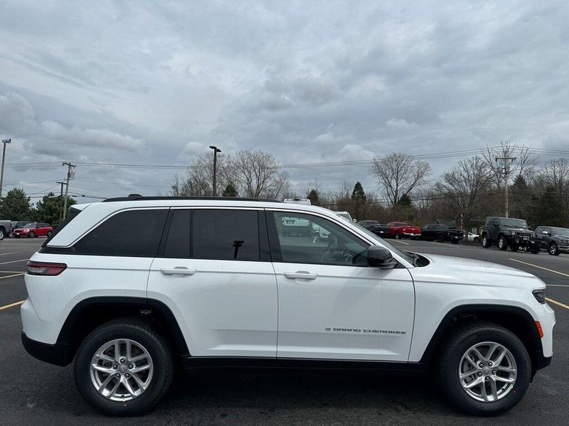 2025 Jeep Grand Cherokee Laredo X 4x4Image 7