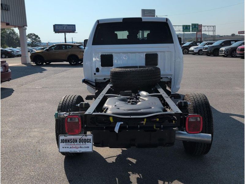 New 2026 RAM 3500 Tradesman Crew Cab Chassis 4x4 60