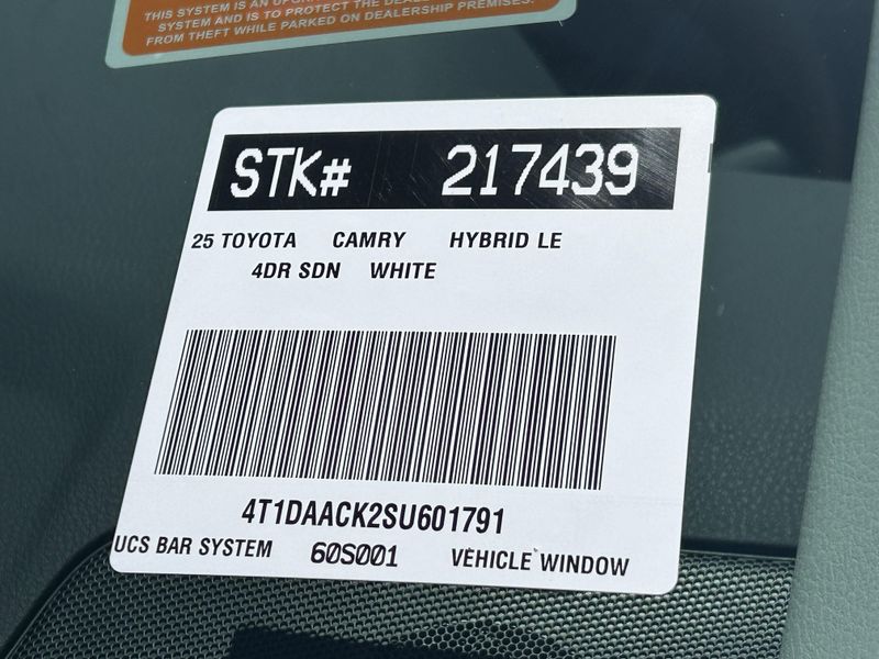 2025 Toyota Camry LEImage 19