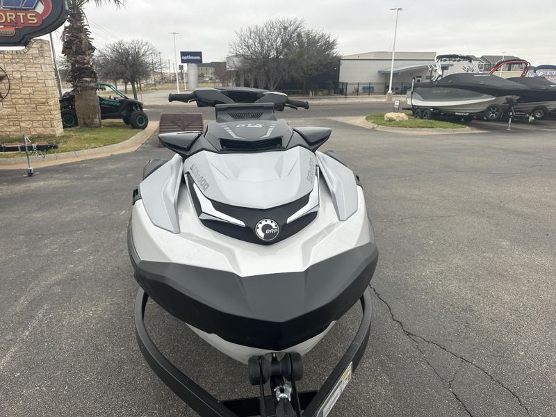 2025 SEADOO GTX LIMITED 325 WITH SOUND SYSTEM IDF WHITE PEARL Image 7