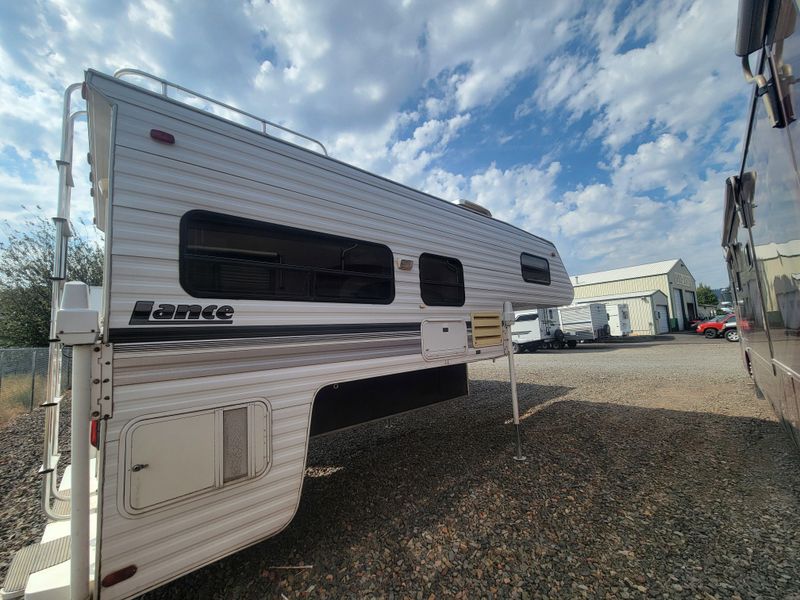 Used 1997 LANCE 9500 SQUIRE Image 4