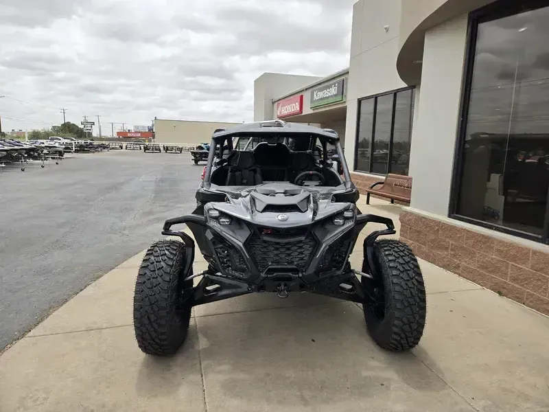 2025 Can-Am MAVERICK R MAX X RS 999T DCT TRIPLE BLACK Image 3
