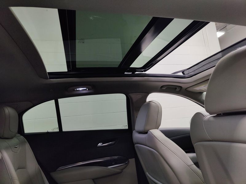 Used 2021 Cadillac XT4 AWD Luxury w/Sunroof/Cold PkgImage 8