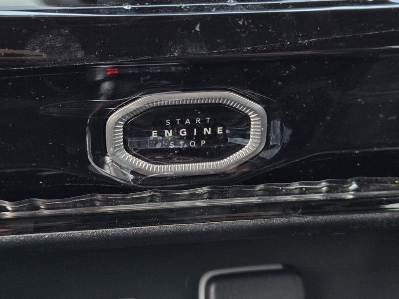 New 2026 Jeep Grand Cherokee L Laredo Altitude 4x2