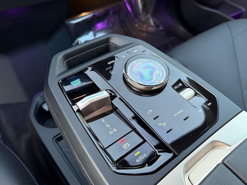 Used 2026 BMW iX xDrive45Image 29