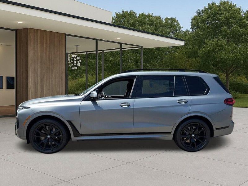 New 2027 BMW X7 xDrive40iImage 13