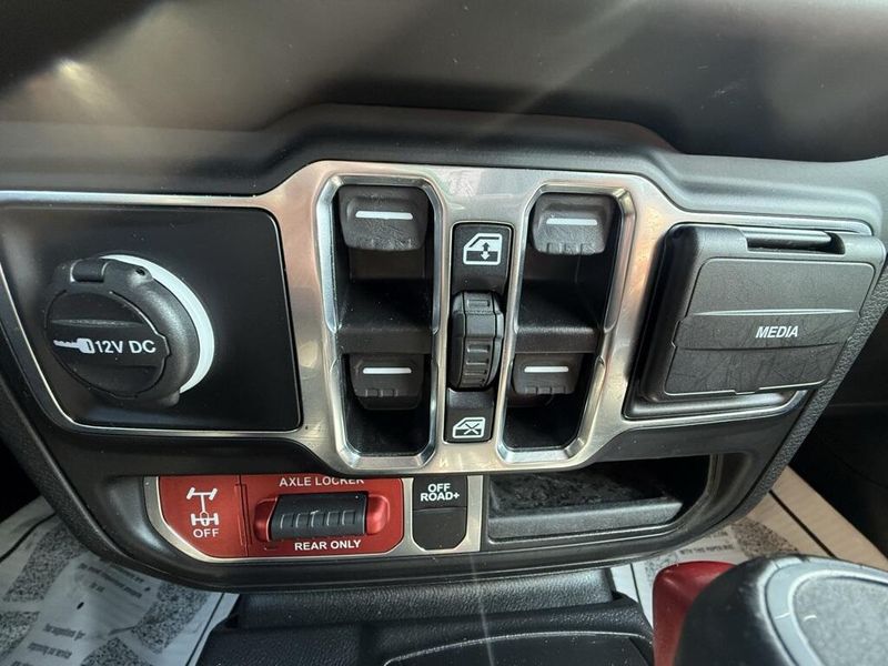 2021 Jeep Gladiator Mojave photo 25
