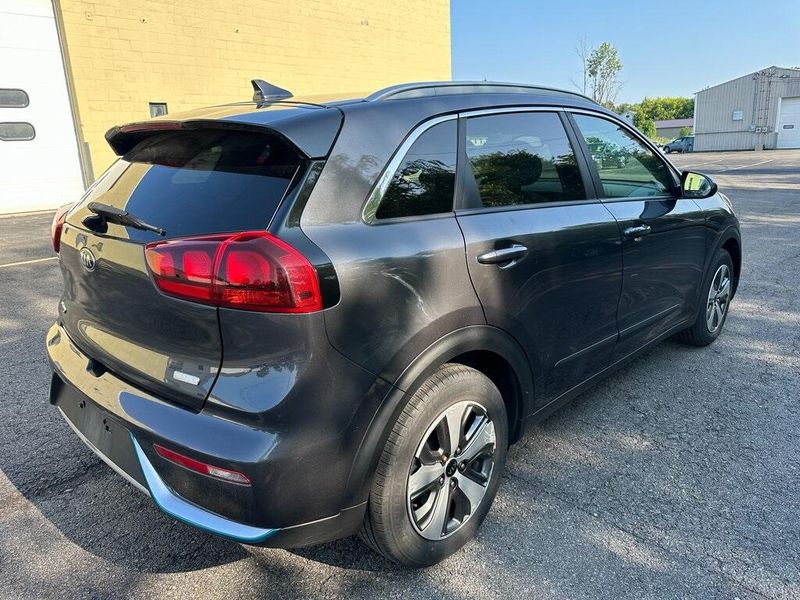 2019 Kia Niro Plug-In Hybrid LX photo 6
