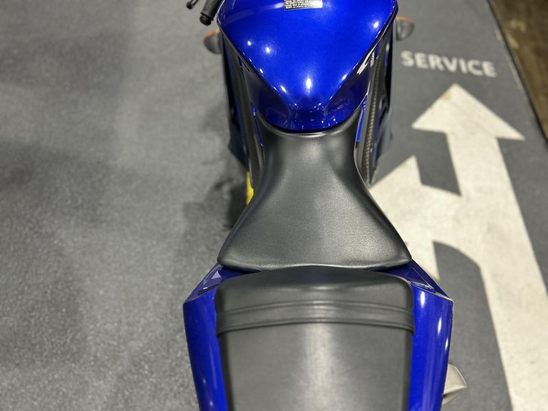 Used 2023 Yamaha YZF-R3 ABS Image 5