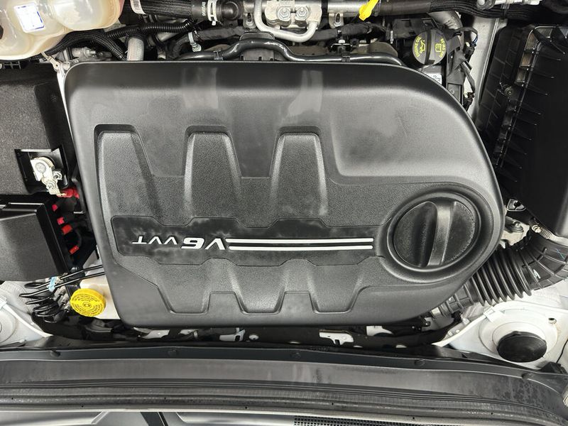 Used 2020 Jeep Cherokee TrailhawkImage 18