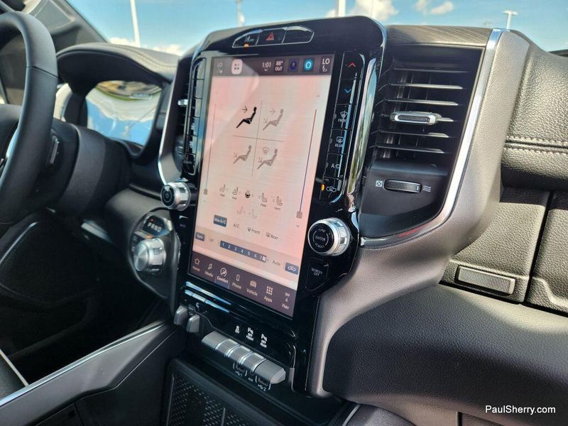 New 2026 RAM 1500 Laramie Crew Cab 4x4 5'7' Box