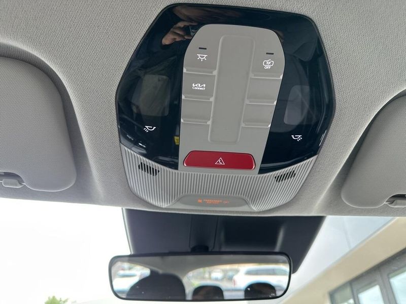 2025 Kia K4 LXSImage 28