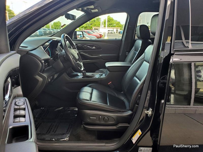 Used 2022 Chevrolet Traverse RS