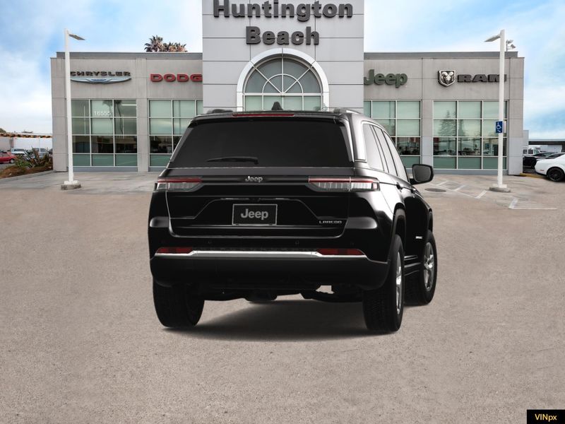 2025 Jeep Grand Cherokee Laredo X 4x2Image 14
