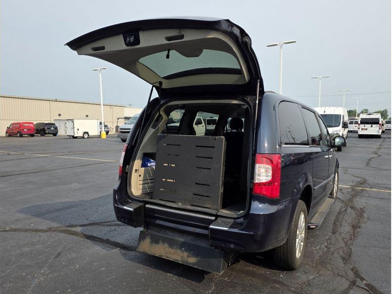 Used 2015 Chrysler Town & Country Touring
