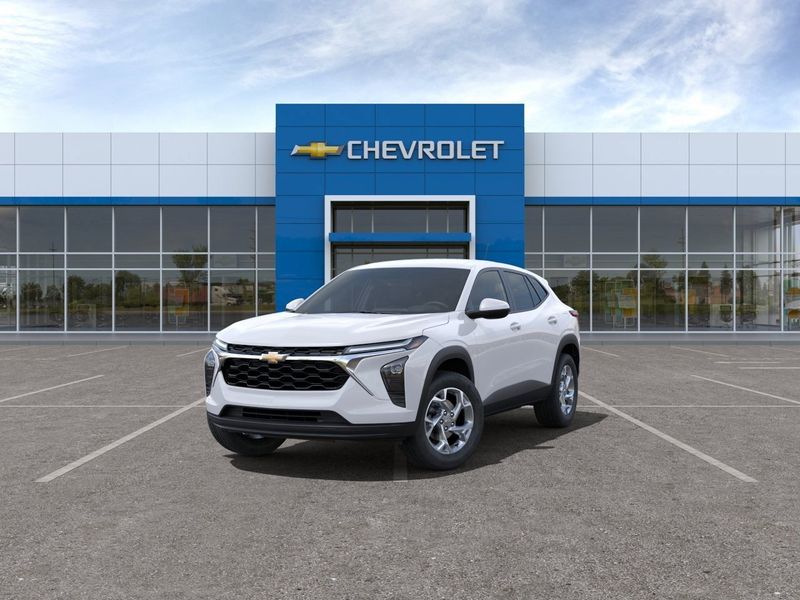 2024 Chevrolet Trax LSImage 8