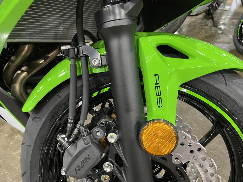 2025 Kawasaki NINJA 650 KRT EDITION ABS Image 15