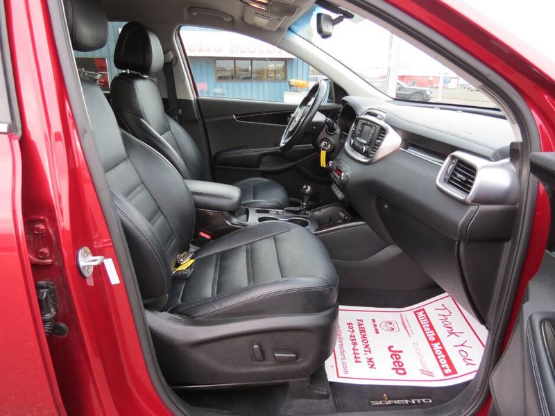 Used 2016 Kia Sorento EX V6 AWD 4dr SUVImage 6
