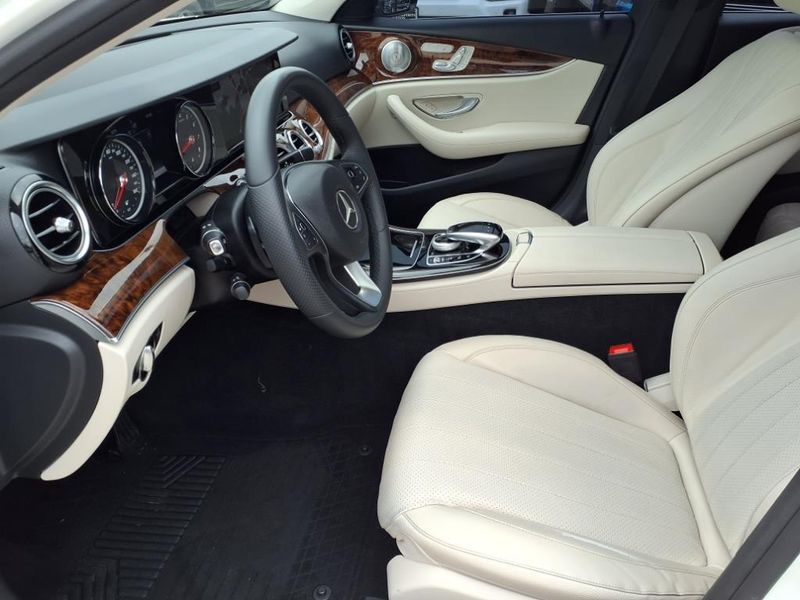 2018 Mercedes-Benz E 300 300Image 17