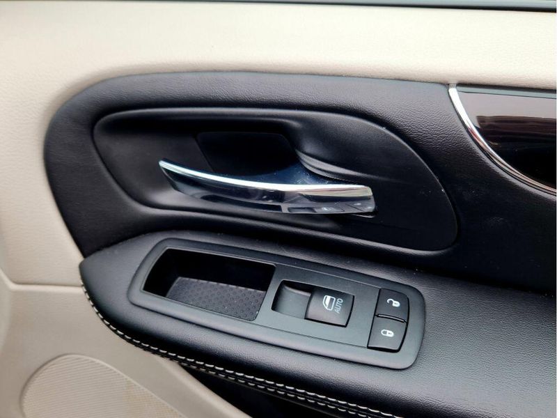 Used 2019 Dodge Grand Caravan SXT