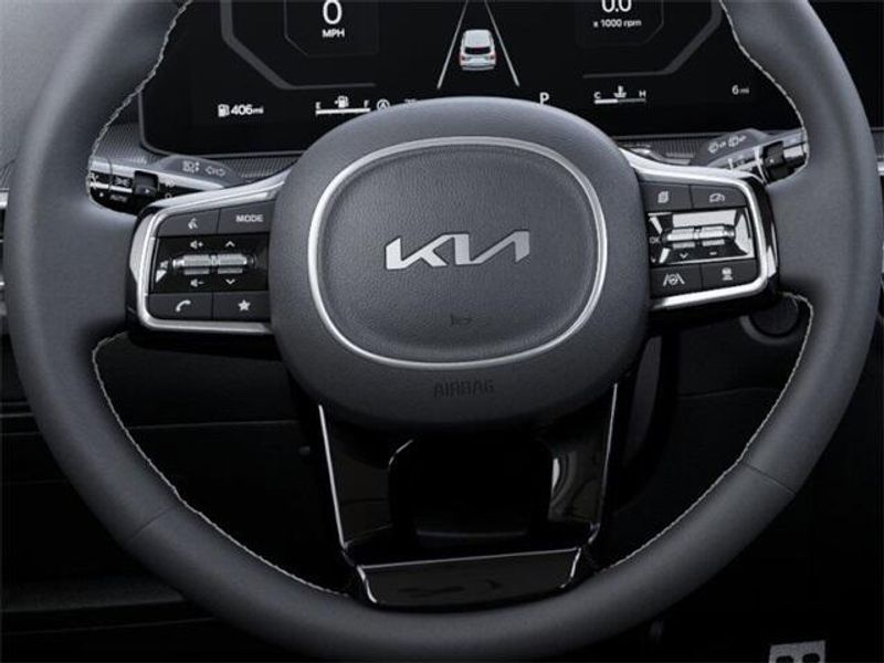 New 2025 Kia Sorento SXImage 22