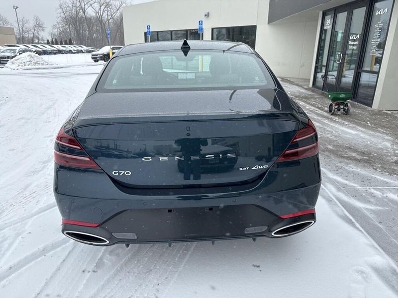 2022 Genesis G70 3.3TImage 5