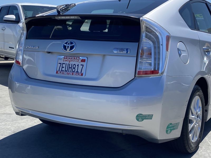 Used 2014 Toyota Prius Plug-In Image 4