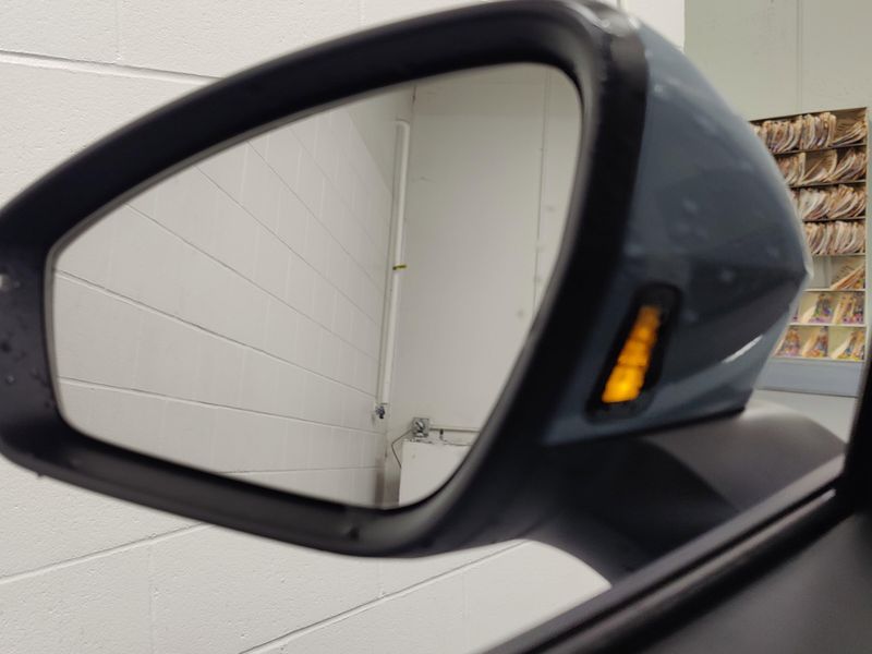 2024 Volkswagen ID.4 S w/Glass RoofImage 10