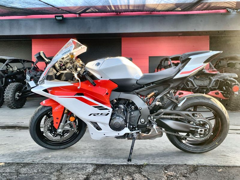 New 2025 Yamaha YZF-R9 Image 12