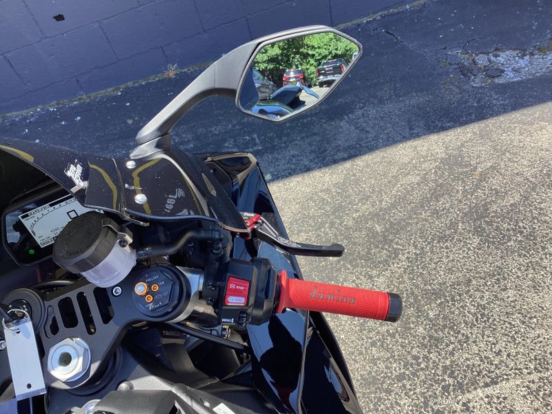 Used 2024 Yamaha YZF R1 