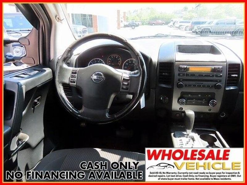 Used 2011 Nissan Titan SVImage 12