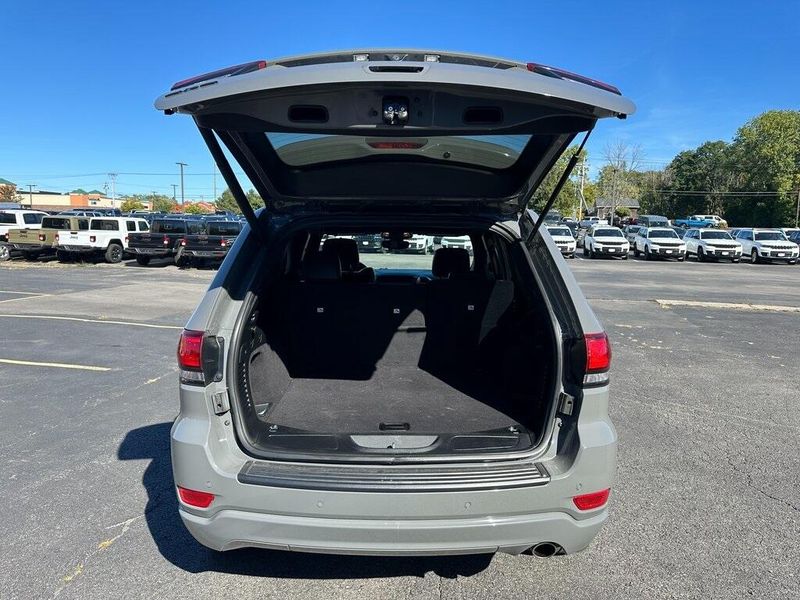2020 Jeep Grand Cherokee Altitude photo 9