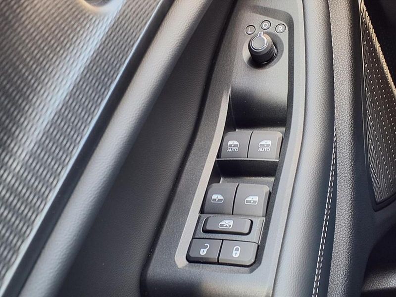 2025 Jeep Grand Cherokee Altitude photo 15