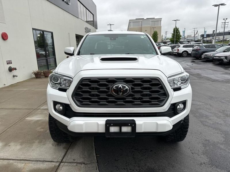 2020 Toyota Tacoma TRD SportImage 2