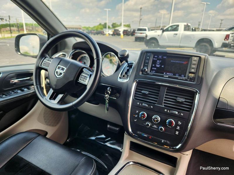 2018 Dodge Grand Caravan SXTImage 39
