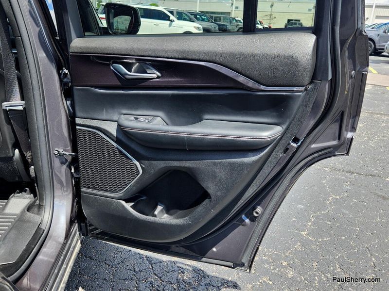 Used 2022 Jeep Grand Cherokee Altitude
