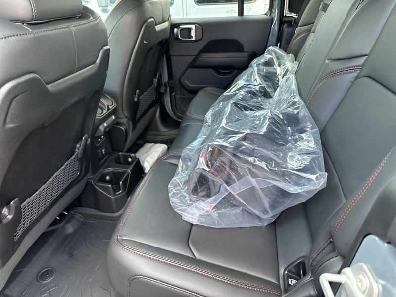 New 2025 Jeep Gladiator Rubicon X 4x4Image 15