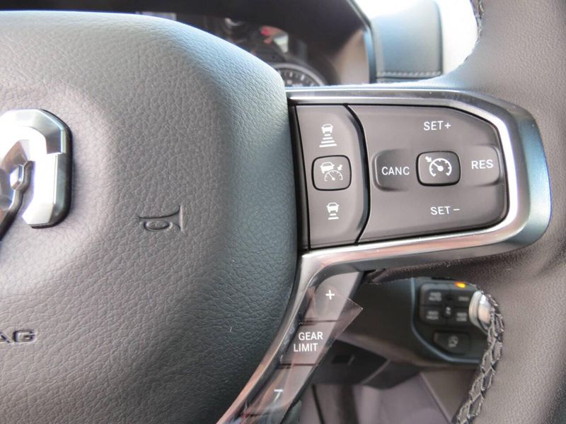 2025 RAM 1500 Laramie Crew Cab 4x4 5