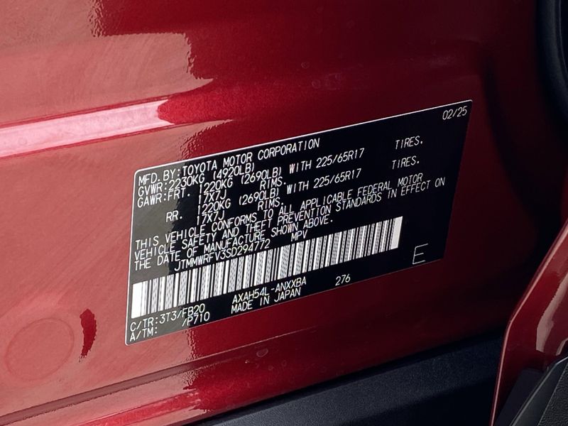 2025 Toyota RAV4 Hybrid LEImage 19