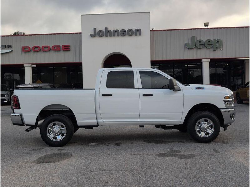 New 2026 RAM 2500 Tradesman Crew Cab 4x4 6