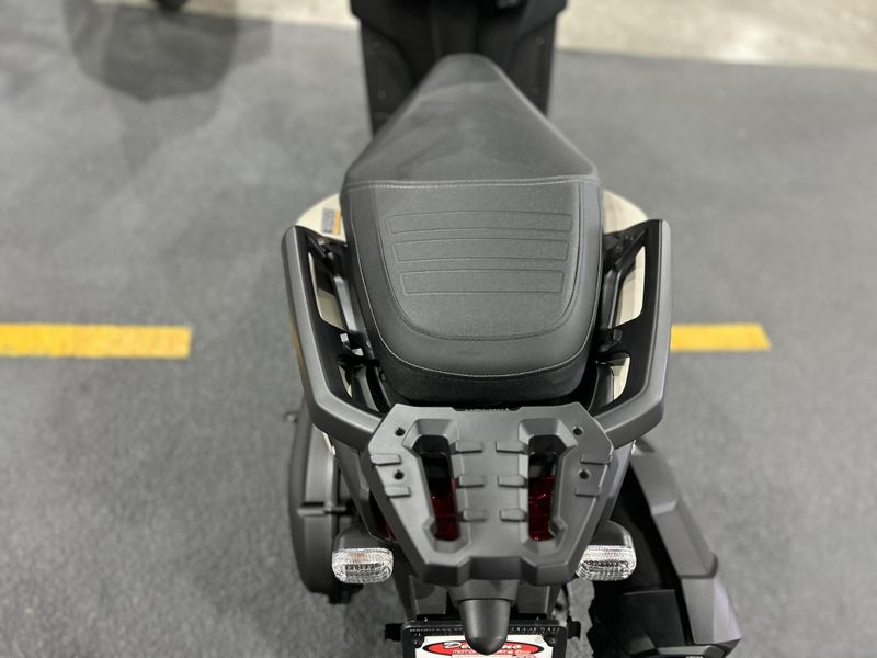 New 2025 Yamaha ZUMA 125 Image 3