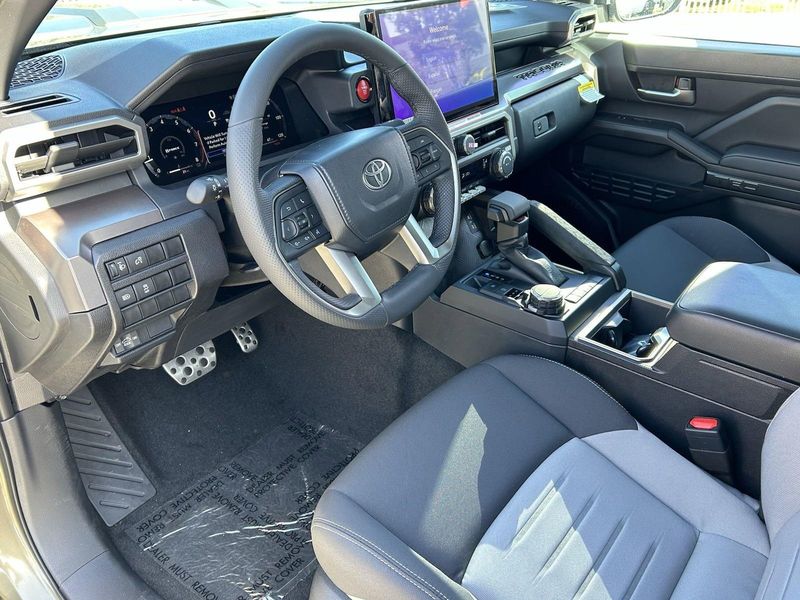 New 2024 Toyota Tacoma TRD SportImage 13