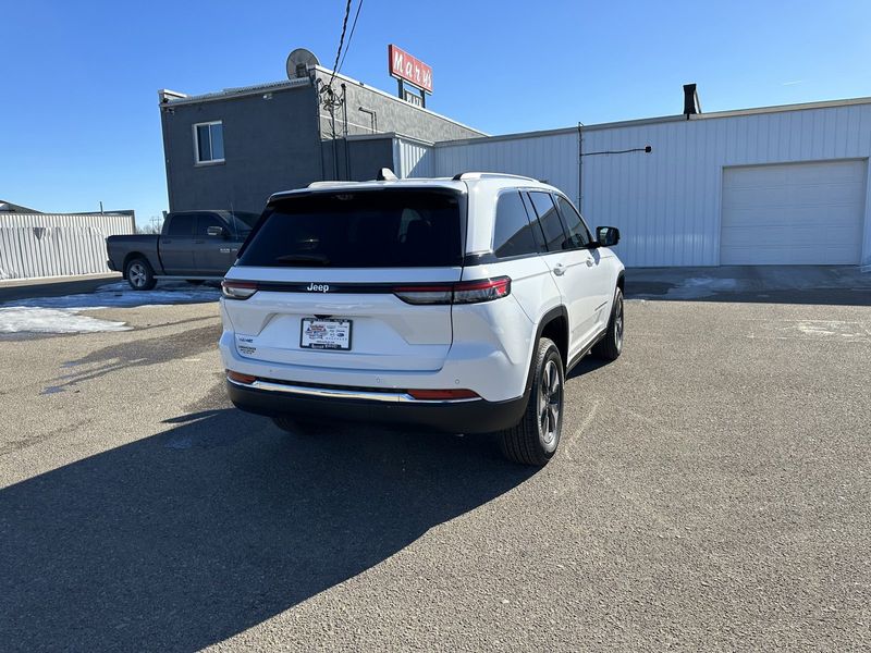 2022 Jeep Grand Cherokee 4xeImage 9