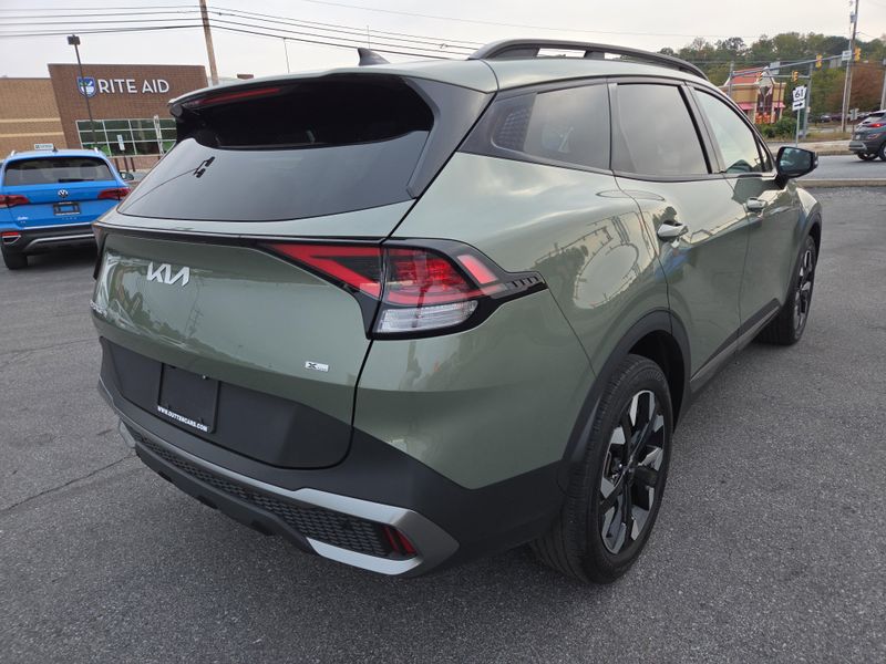 2023 Kia Sportage X-Line photo 3