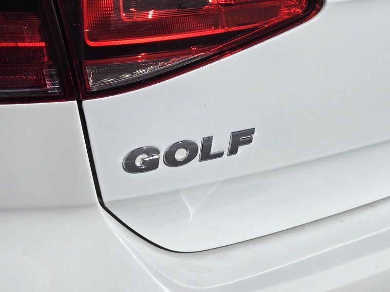 Used 2016 Volkswagen Golf 4dr HB Auto TSI S w/Sunroof