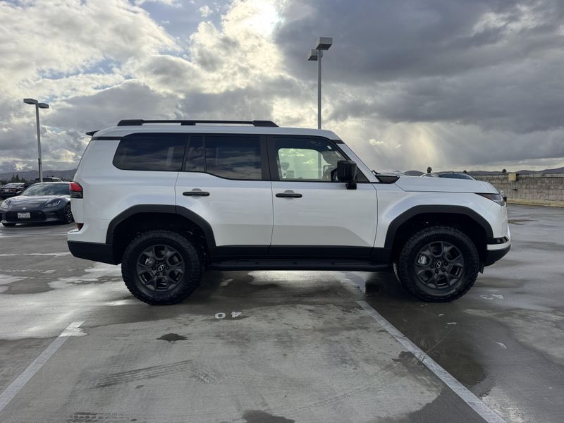 New 2026 Lexus GX 550 OvertrailImage 11