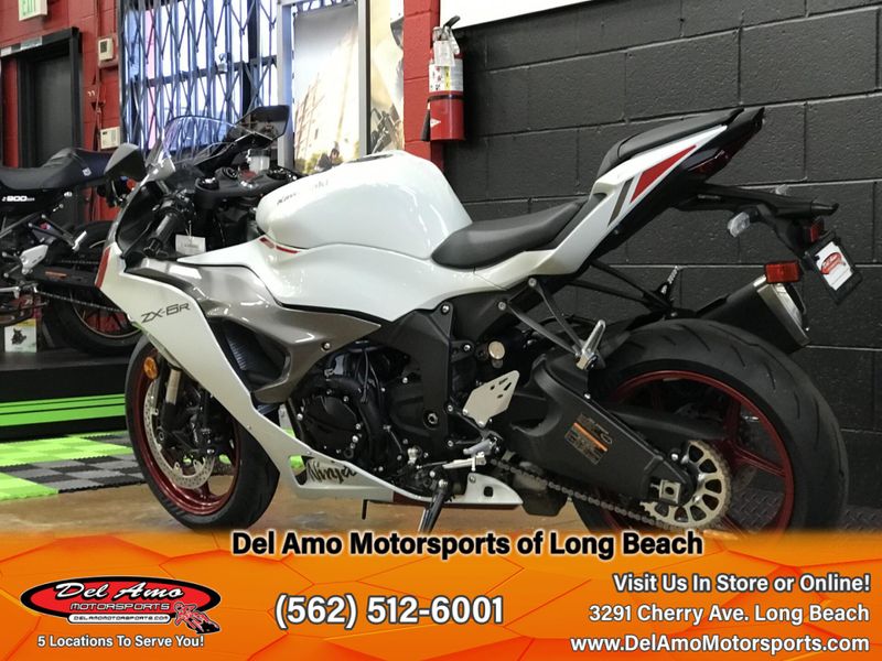 2025 Kawasaki NINJA ZX-6R ABS Image 4
